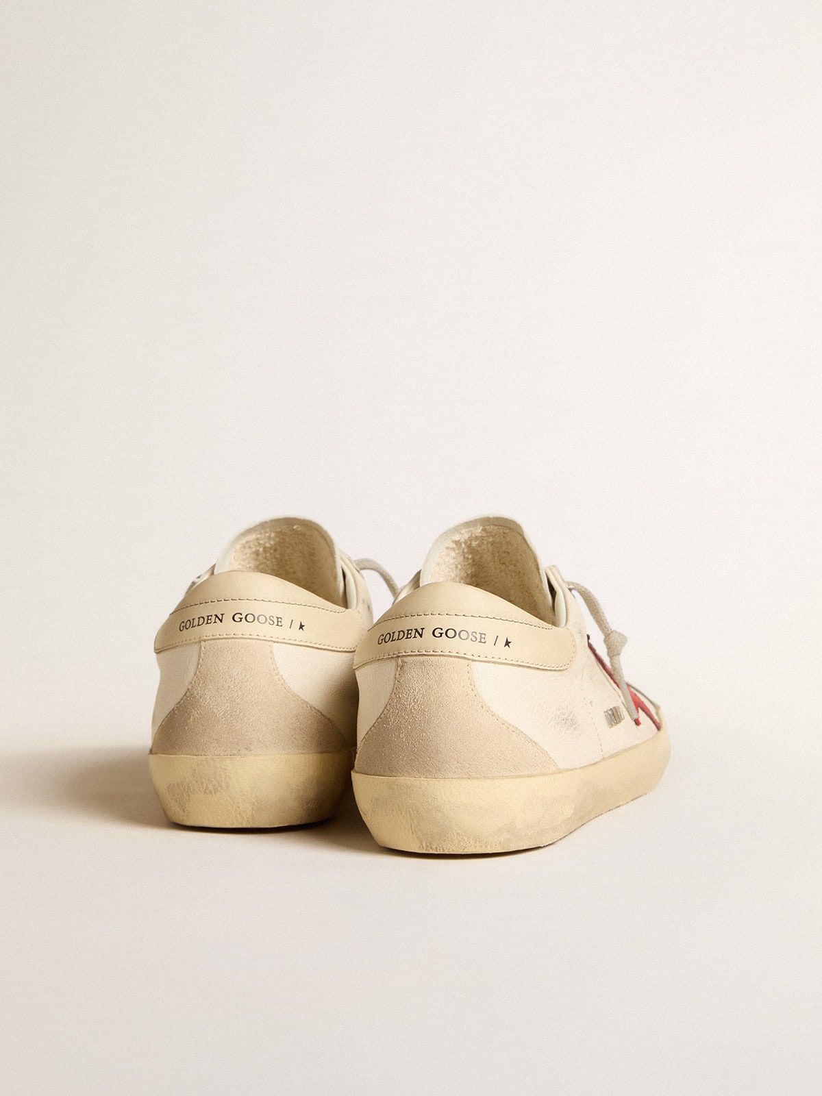 Super-Star pour homme en nappa avec étoile rouge et contrefort en cuir crème