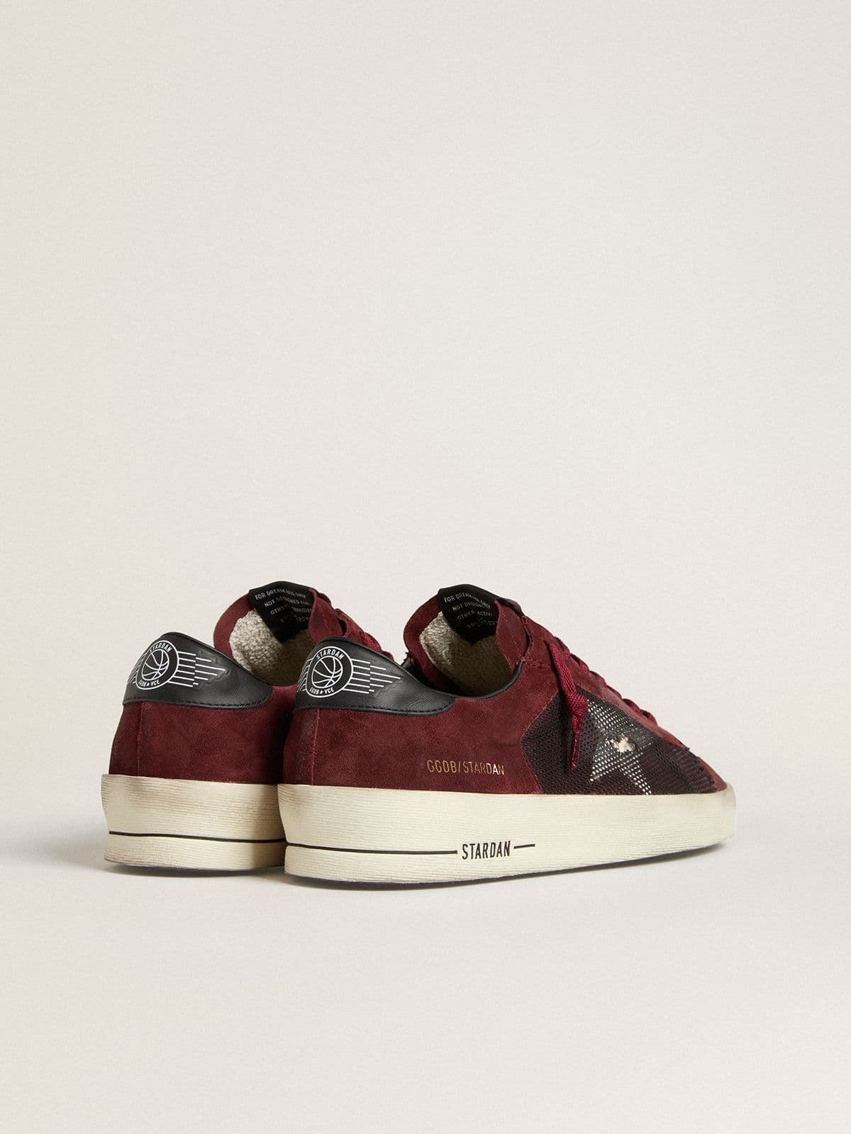 Stardan pour homme en résille noire et cuir velours bordeaux avec étoile en cuir blanc