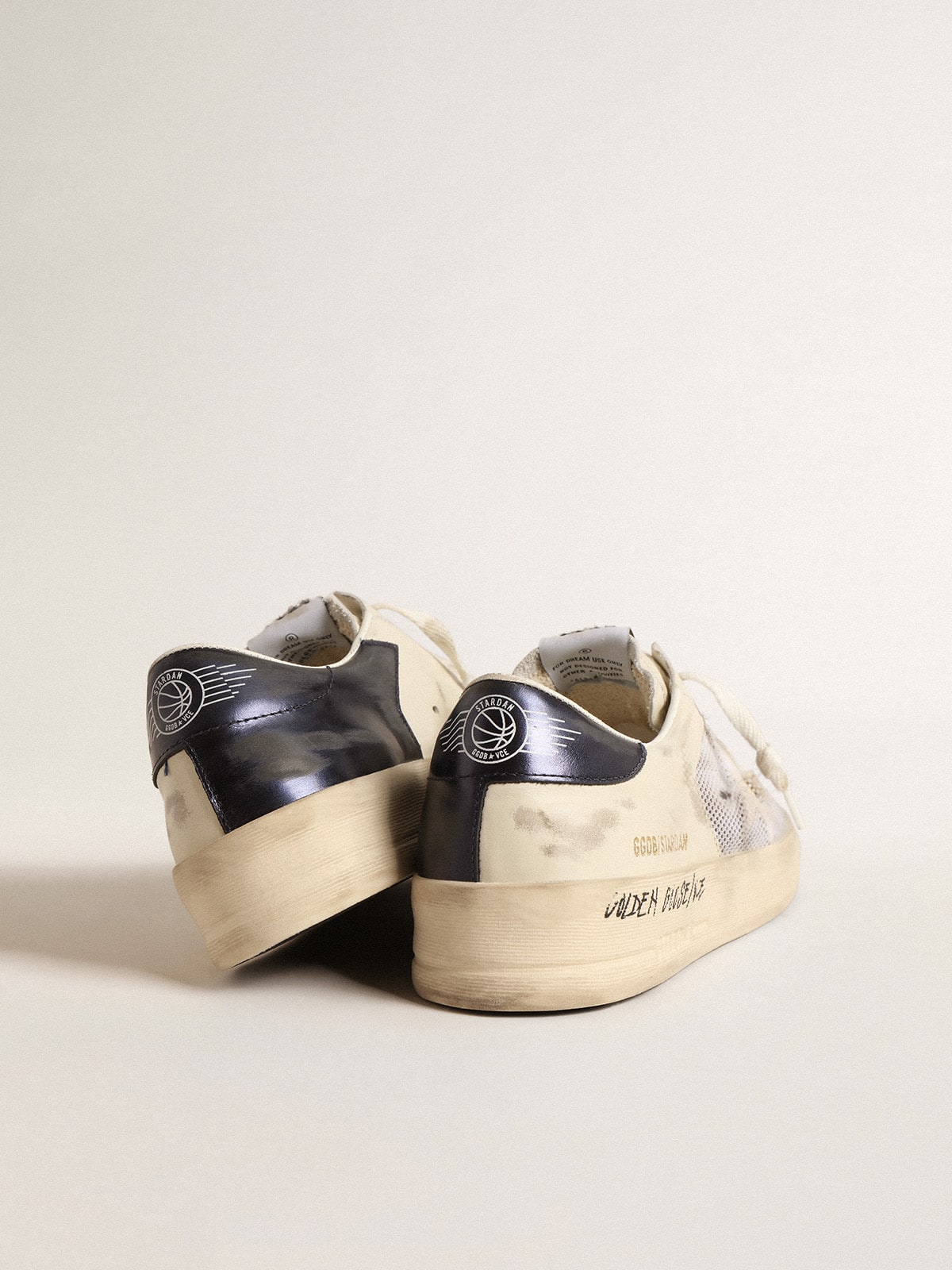 Stardan en cuir et en résille blancs avec étoile en cuir blanc