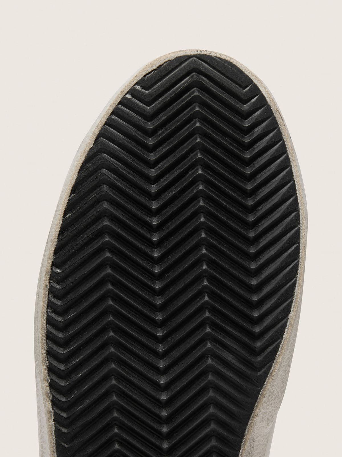 Super-Star pour femme avec étoile en daim blanc et contrefort en cuir noir à imprimé croco