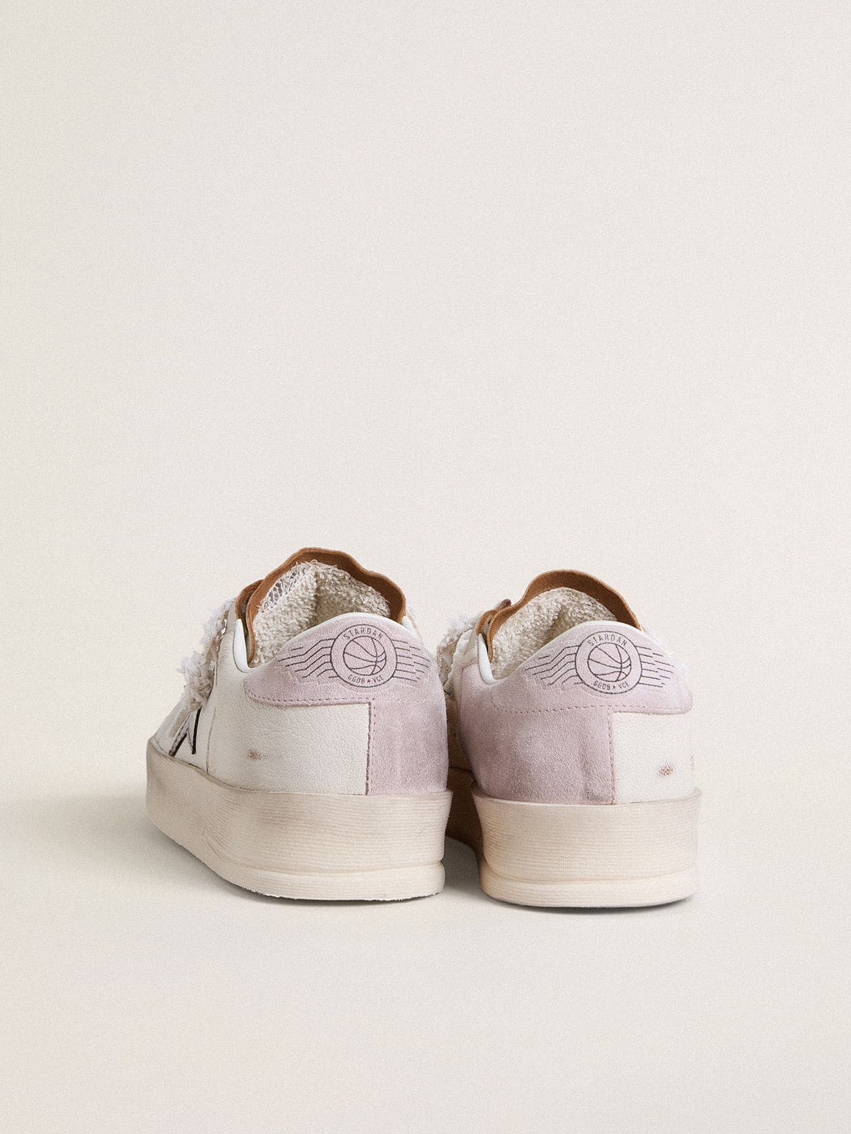 Stardan en cuir nappa avec étoile en cuir lamé argenté et contrefort en daim rose