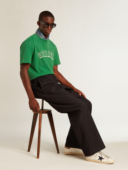 Super-Star en cuir blanc avec étoile en toile bleu nuit et contrefort en cuir couleur tabac