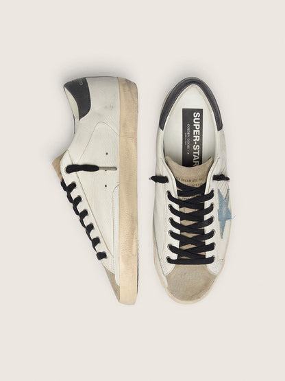 Super-Star en cuir nappa avec étoile en daim bleu ciel et contrefort en cuir gris