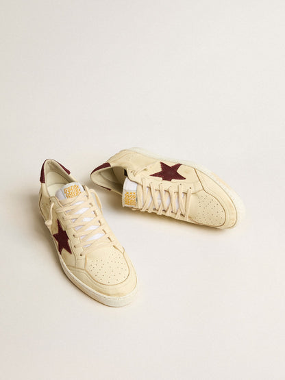 Ball Star en cuir nappa beige avec étoile et contrefort en résille bordeaux