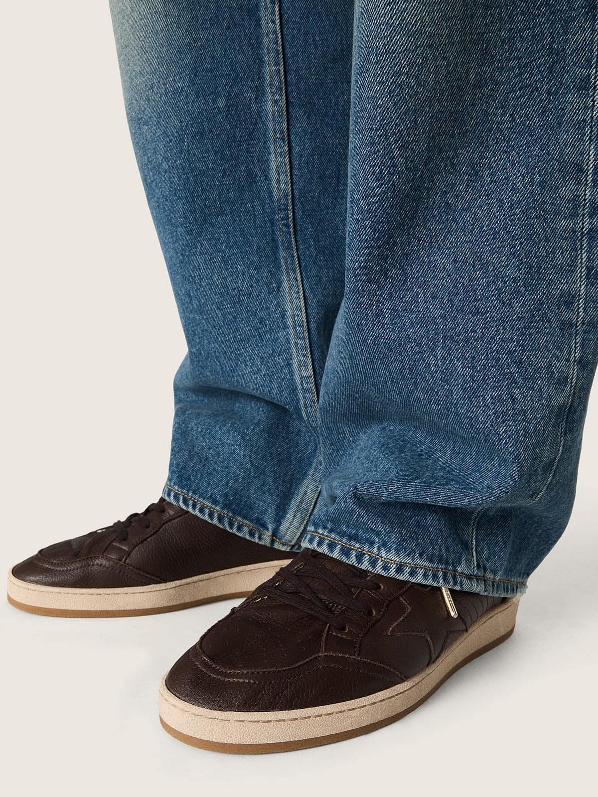 Ball Star pour homme en cuir marron foncé avec étoile en cuir ton sur ton
