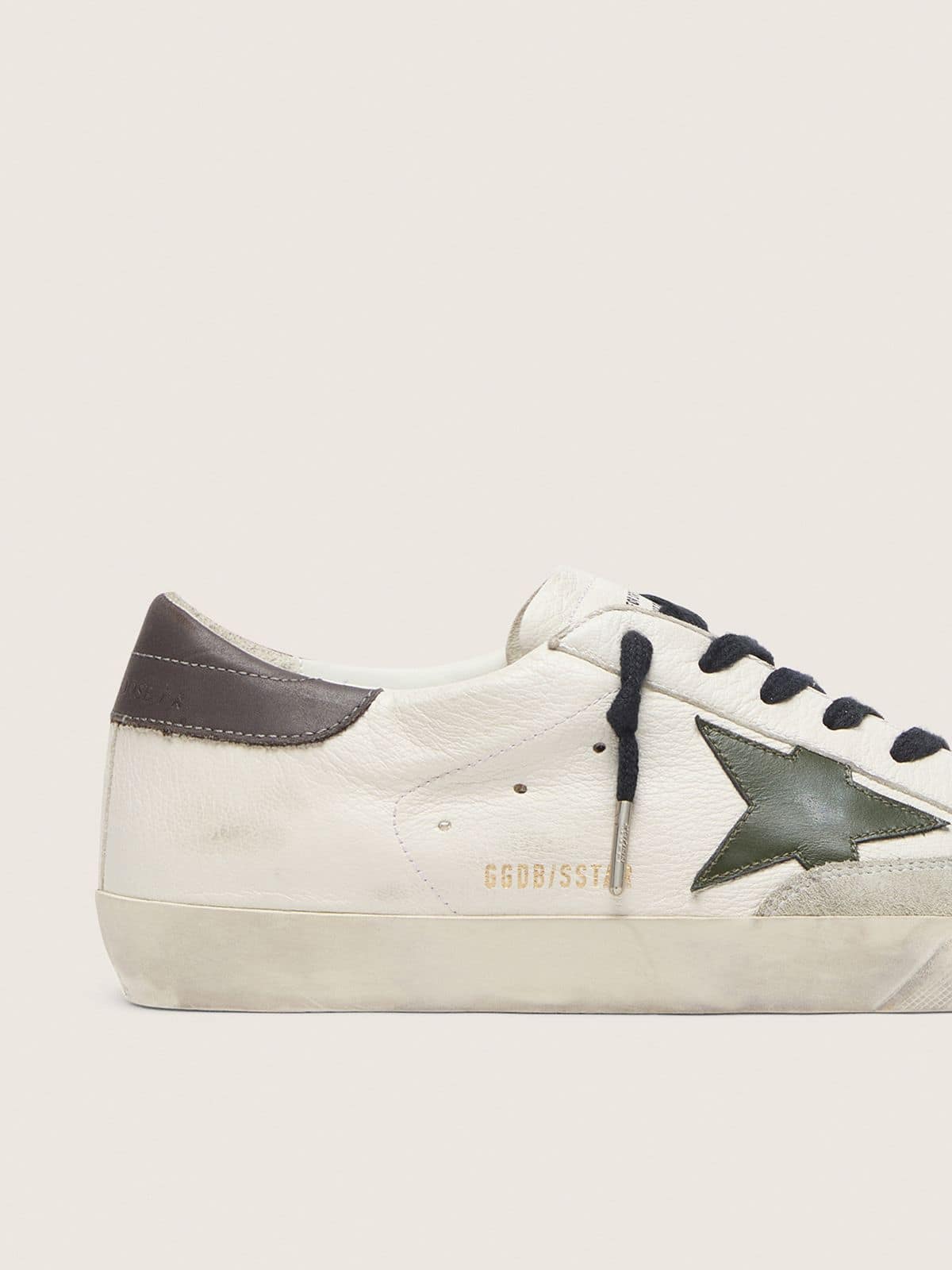 Super-Star en cuir nappa avec étoile en cuir vert et contrefort en cuir gris