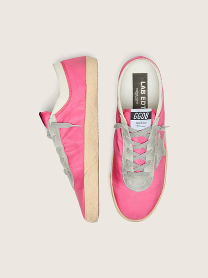 Super-Star homme en nylon rose fluo avec étoile en cuir velours gris clair