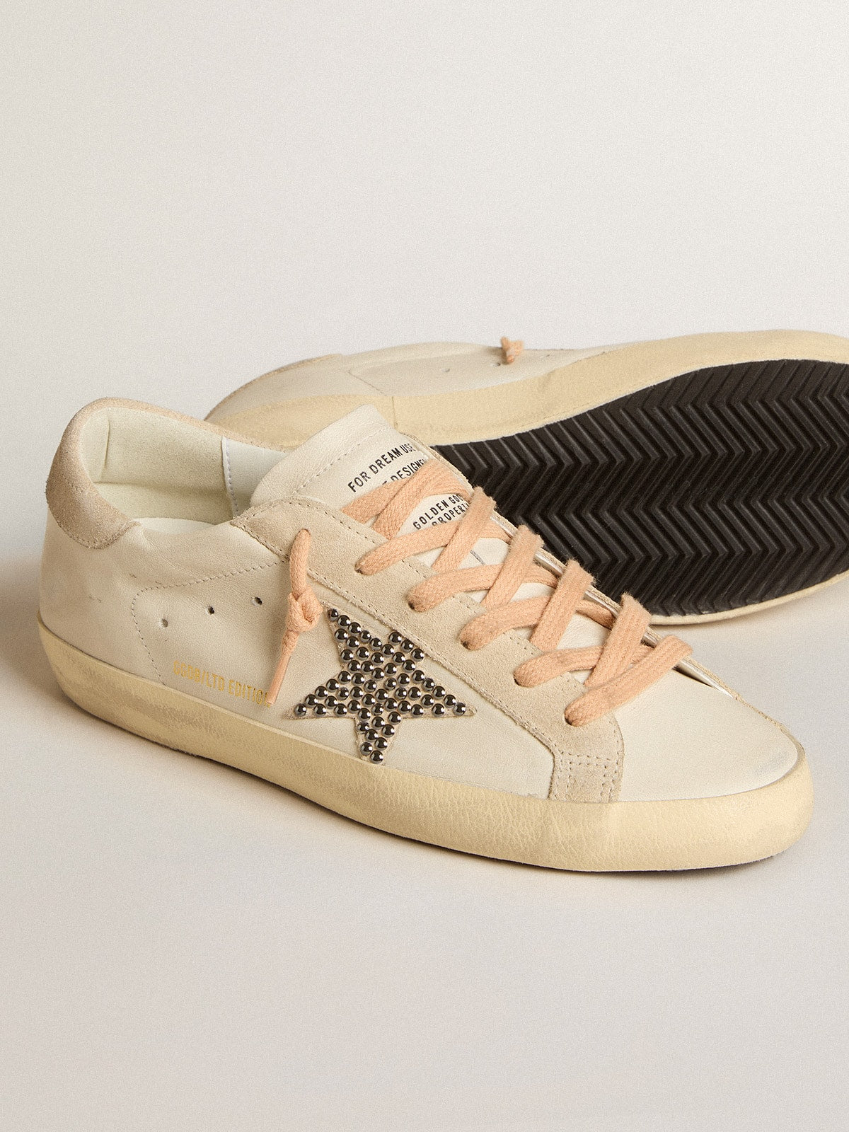 Super-Star LTD en cuir avec étoile en daim beige et clous Swarovski