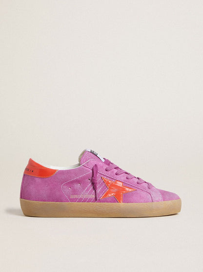 Super-Star pour femme en daim fuchsia avec étoile et contrefort en cuir laminé orange fluo