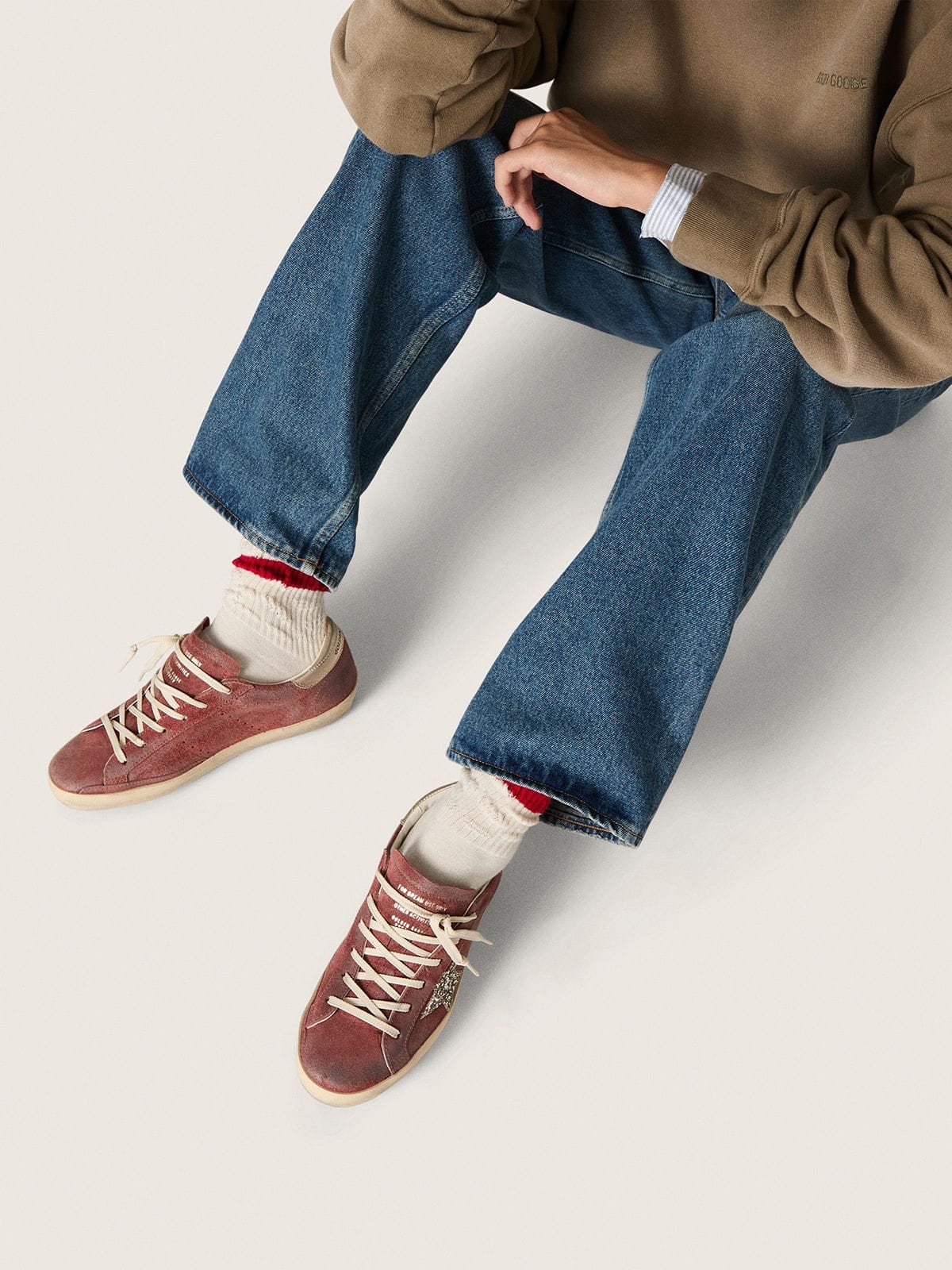 Super-Star LTD pour femme en daim rouge avec étoile à paillettes argentées et contrefort en cuir laminé
