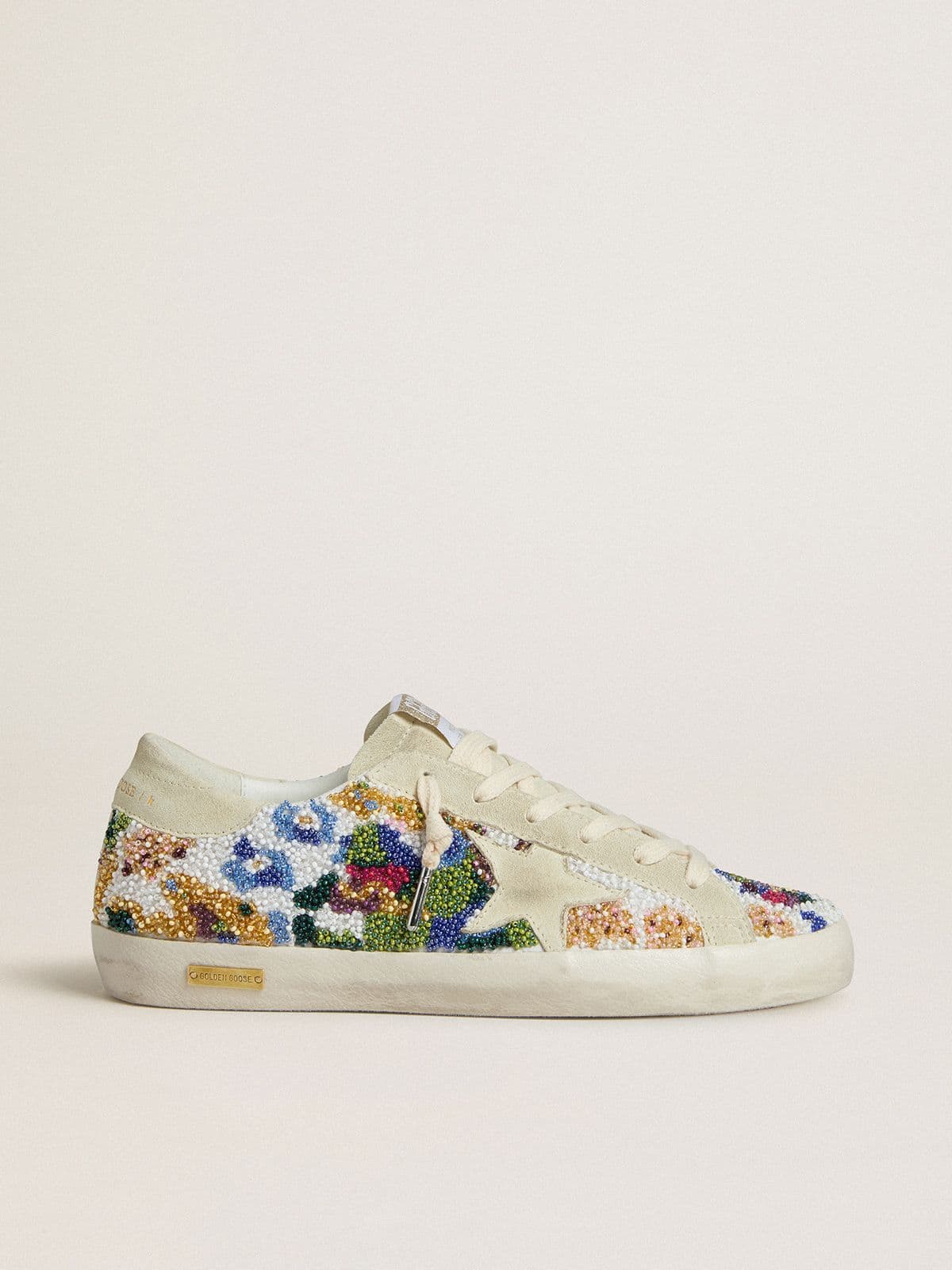 Super-Star pour femme avec perles multicolores et étoile en daim beige