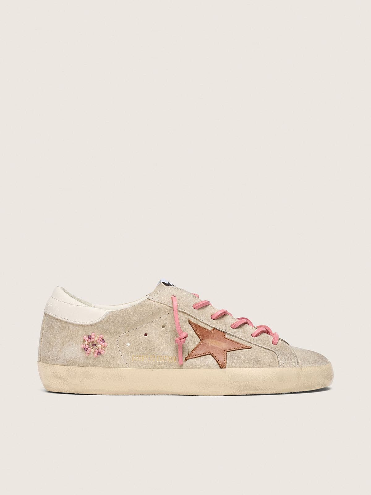 Super-Star LTD pour femme en daim perle avec étoile rouge brique et broderie