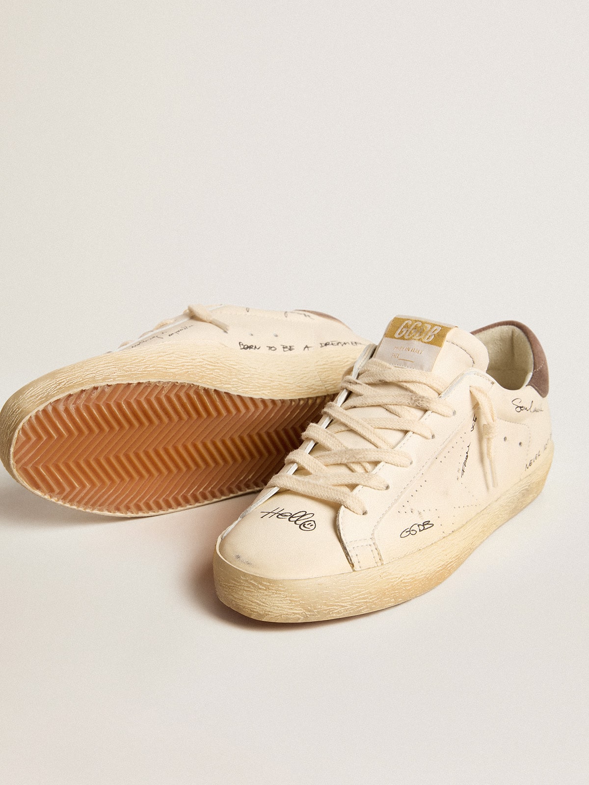 Super-Star pour femme en cuir nappa avec étoile perforée et contrefort en daim