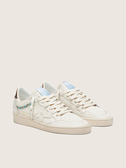 Ball Star femme en cuir crème avec étoile ton sur ton et perles appliquées