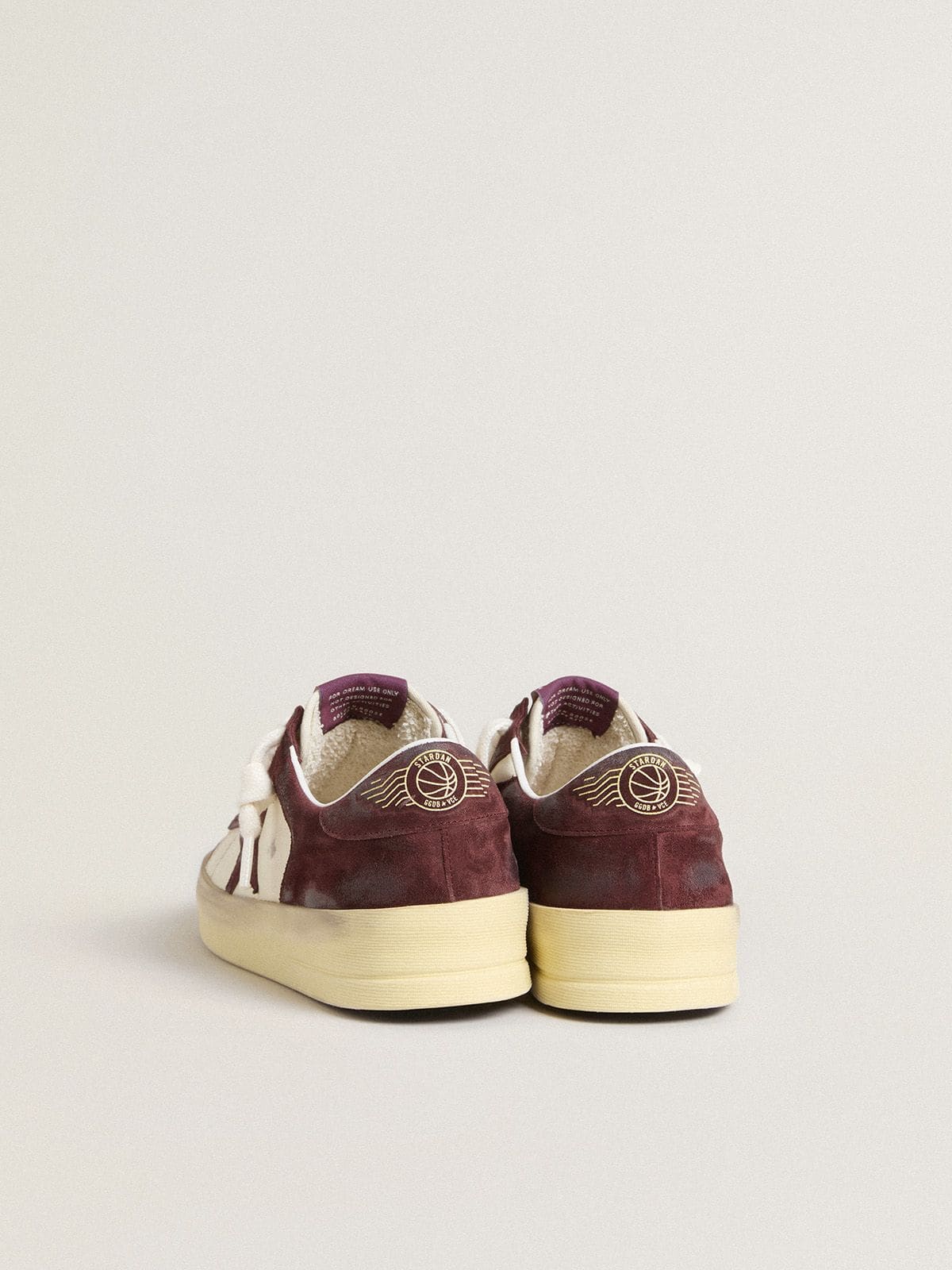 Stardan pour femme en cuir nappa blanc avec étoile et contrefort en cuir velours bordeaux