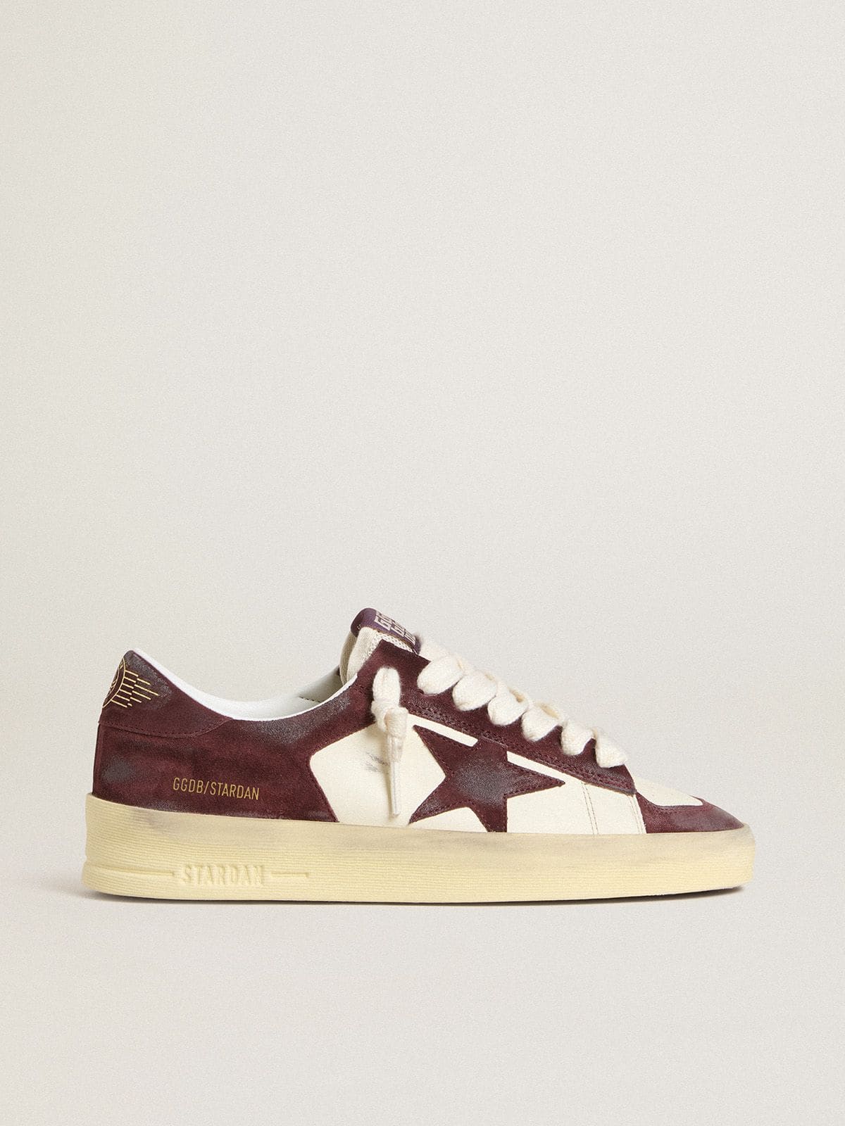 Stardan pour femme en cuir nappa blanc avec étoile et contrefort en cuir velours bordeaux