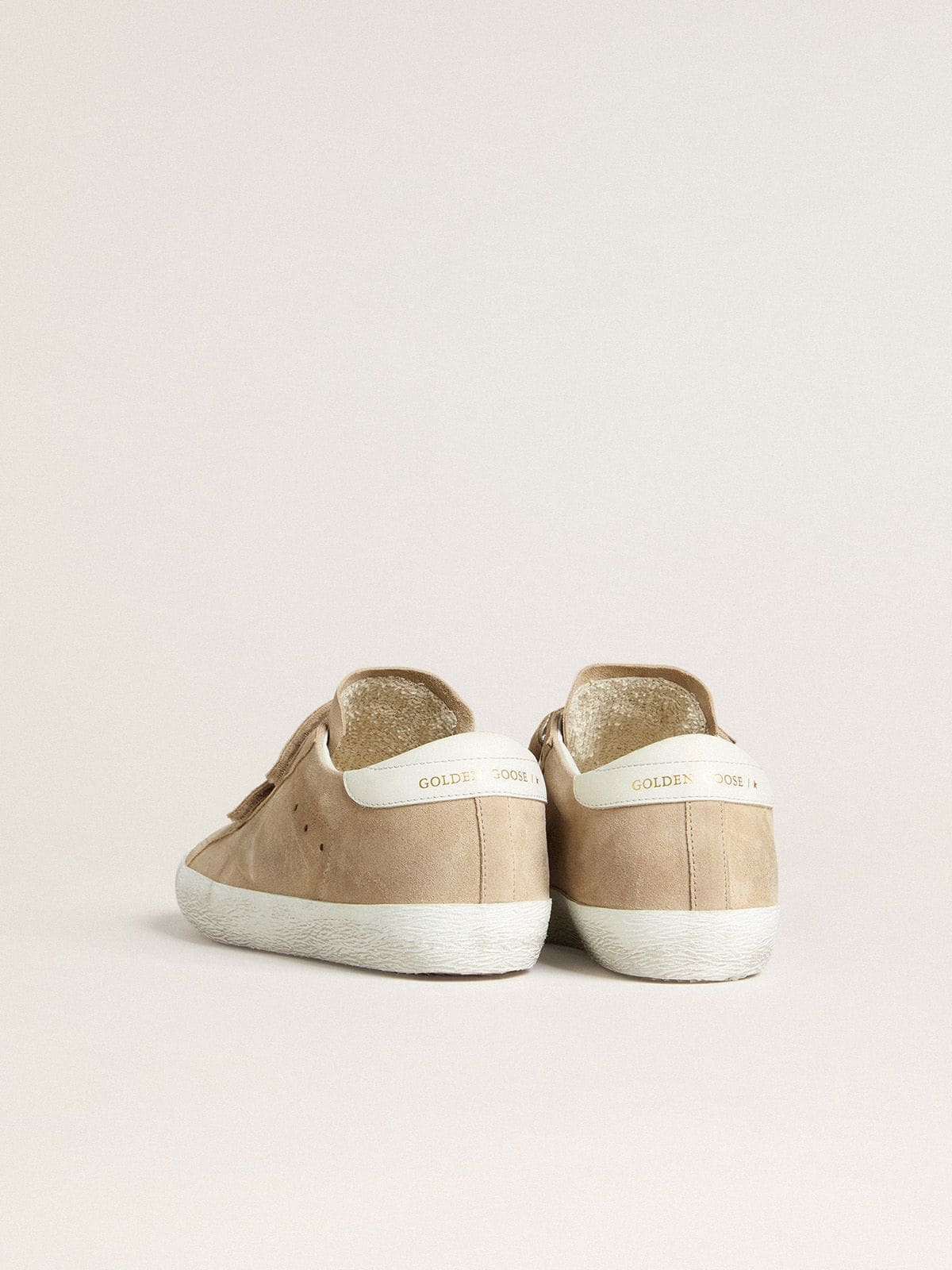 Old School pour femme en daim beige avec contrefort en cuir blanc