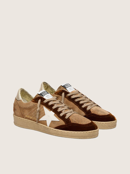 Ball Star pour femme en cuir velours tabac avec étoile en cuir blanc et empiècements en velours cognac