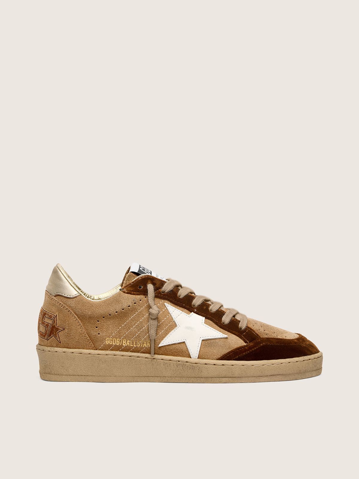 Ball Star pour femme en cuir velours tabac avec étoile en cuir blanc et empiècements en velours cognac